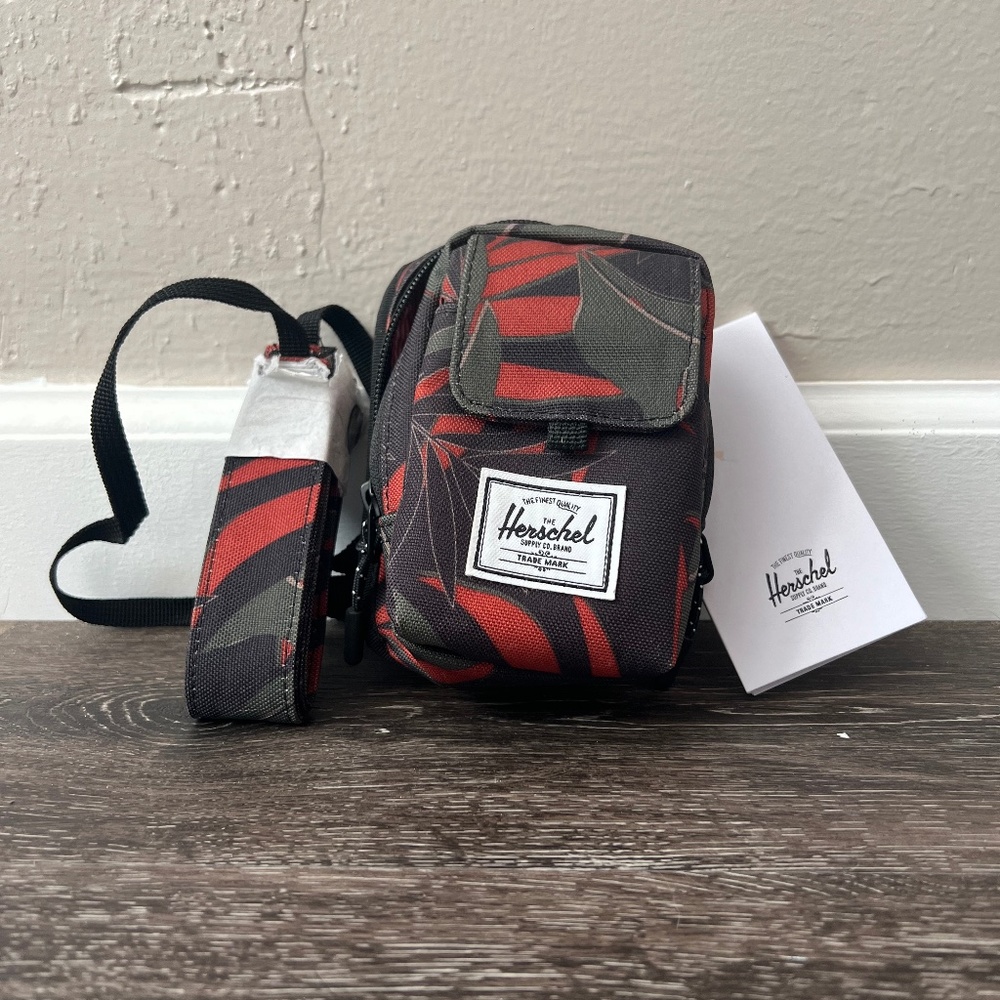 Herschel Supply Co Form Small Crossbody Bag